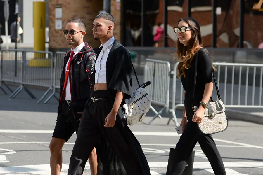 eyewear-fashion-brand.jpg young people with glasses are crossing road