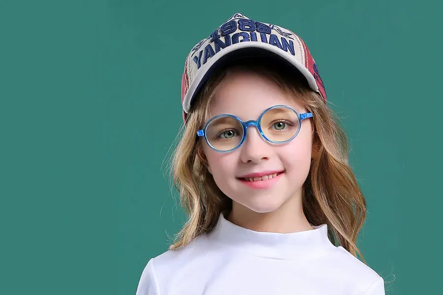 kids-eyewear-brands.jpg girl is wearing fashion eyeglasses frame