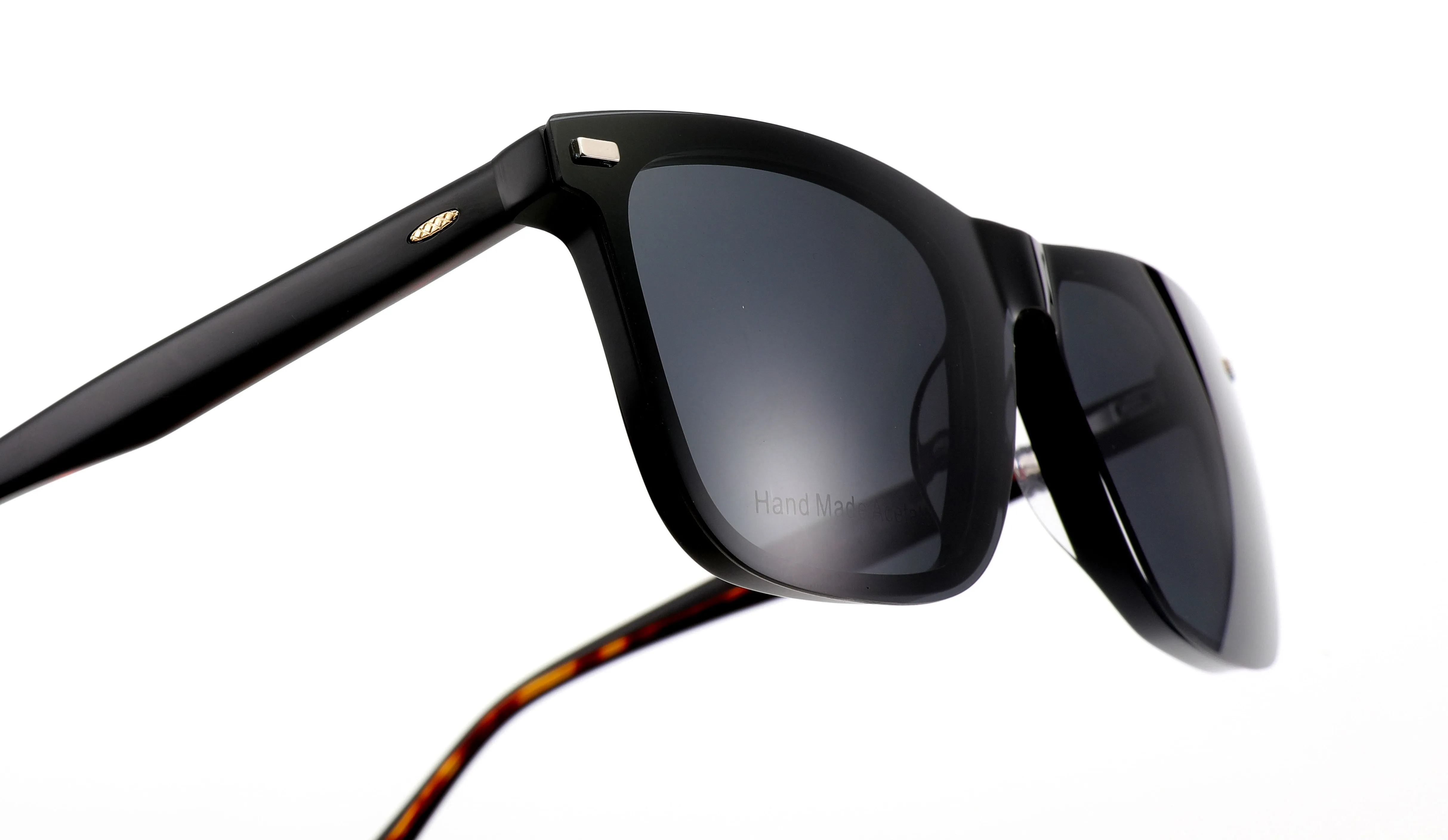 Mens-clip-on-sunglasses-Acetate-frame-white-color-Banner.jpg Mens-clip-on-sunglasses-Acetate-frame-white-color-Banner.jpg